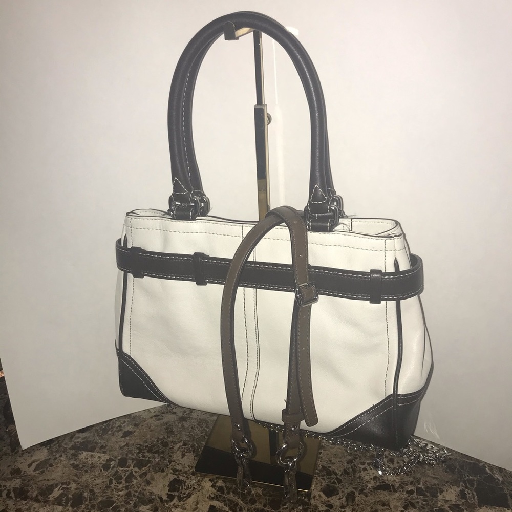 🌸Coach leather hand bag (Used ) - Picture 10 of 16